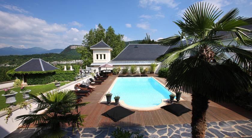 Les Saints Peres Hotel Montagnole Exterior photo